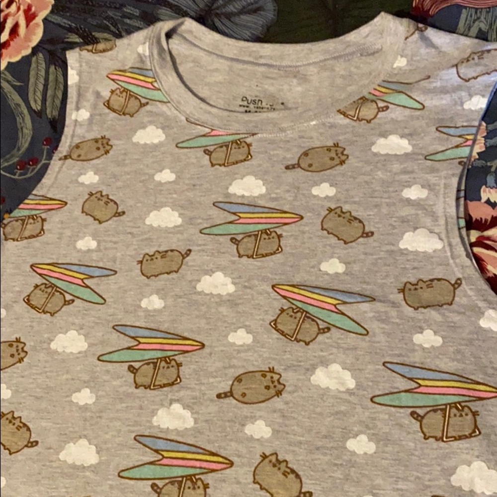 Pusheen tank top